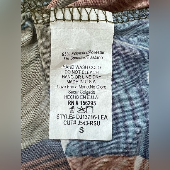 FashionNova Off Shoulder Maxi Dress Size Small - Picture 6 of 10